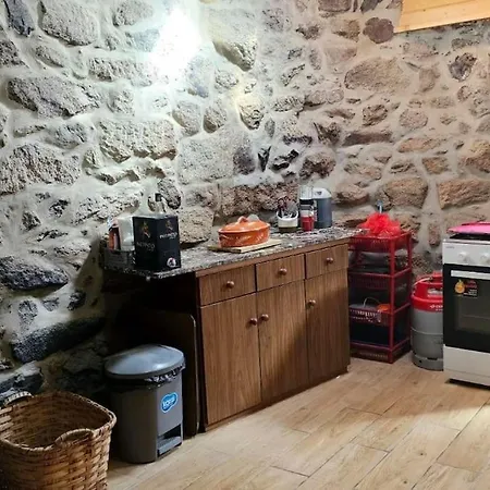 Les Amours Nyaraló Santo Aleixo de Além Tamega